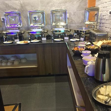 Hotel White Himal Ποκάρα Εξωτερικό φωτογραφία