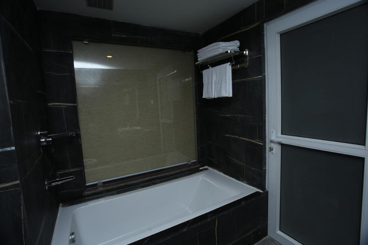 Hotel White Himal Ποκάρα Εξωτερικό φωτογραφία