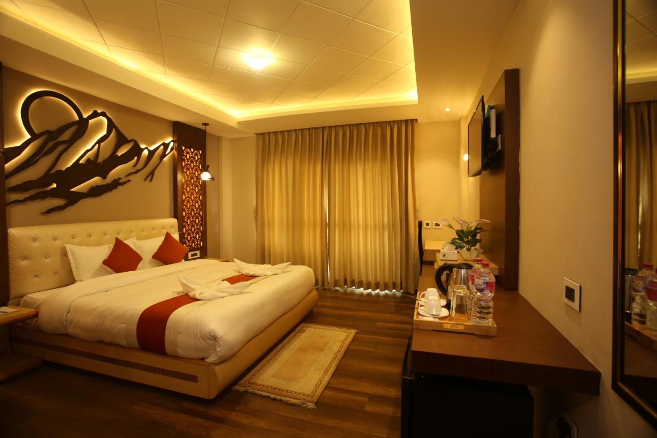 Hotel White Himal Ποκάρα Εξωτερικό φωτογραφία