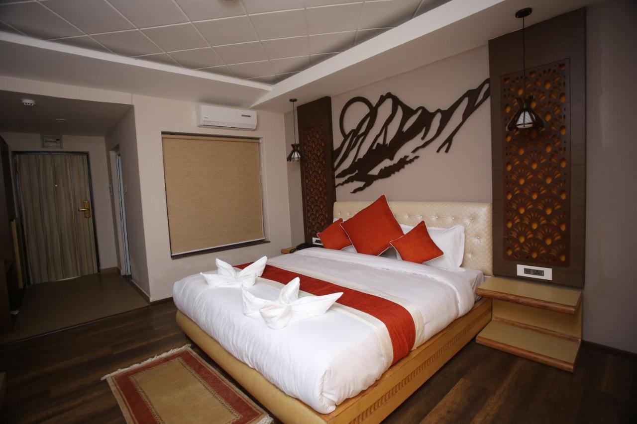 Hotel White Himal Ποκάρα Εξωτερικό φωτογραφία