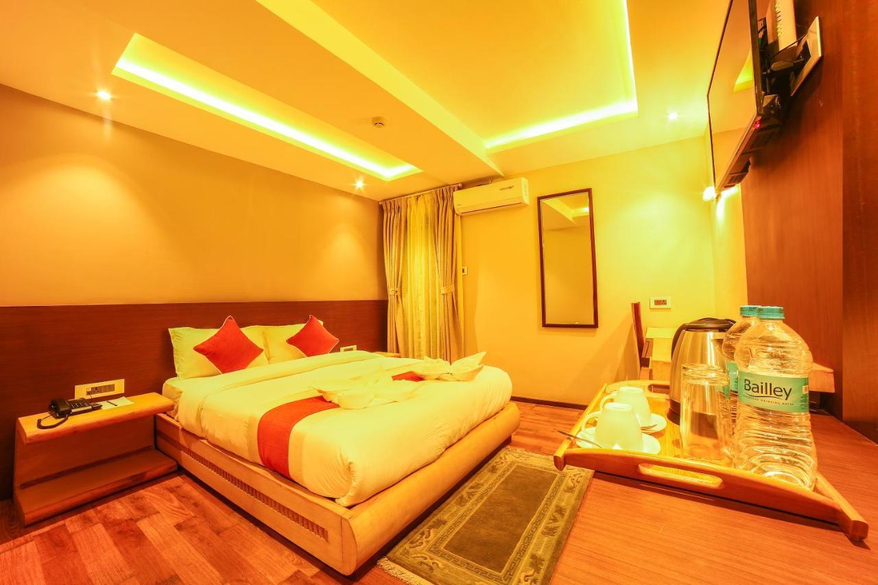 Hotel White Himal Ποκάρα Εξωτερικό φωτογραφία